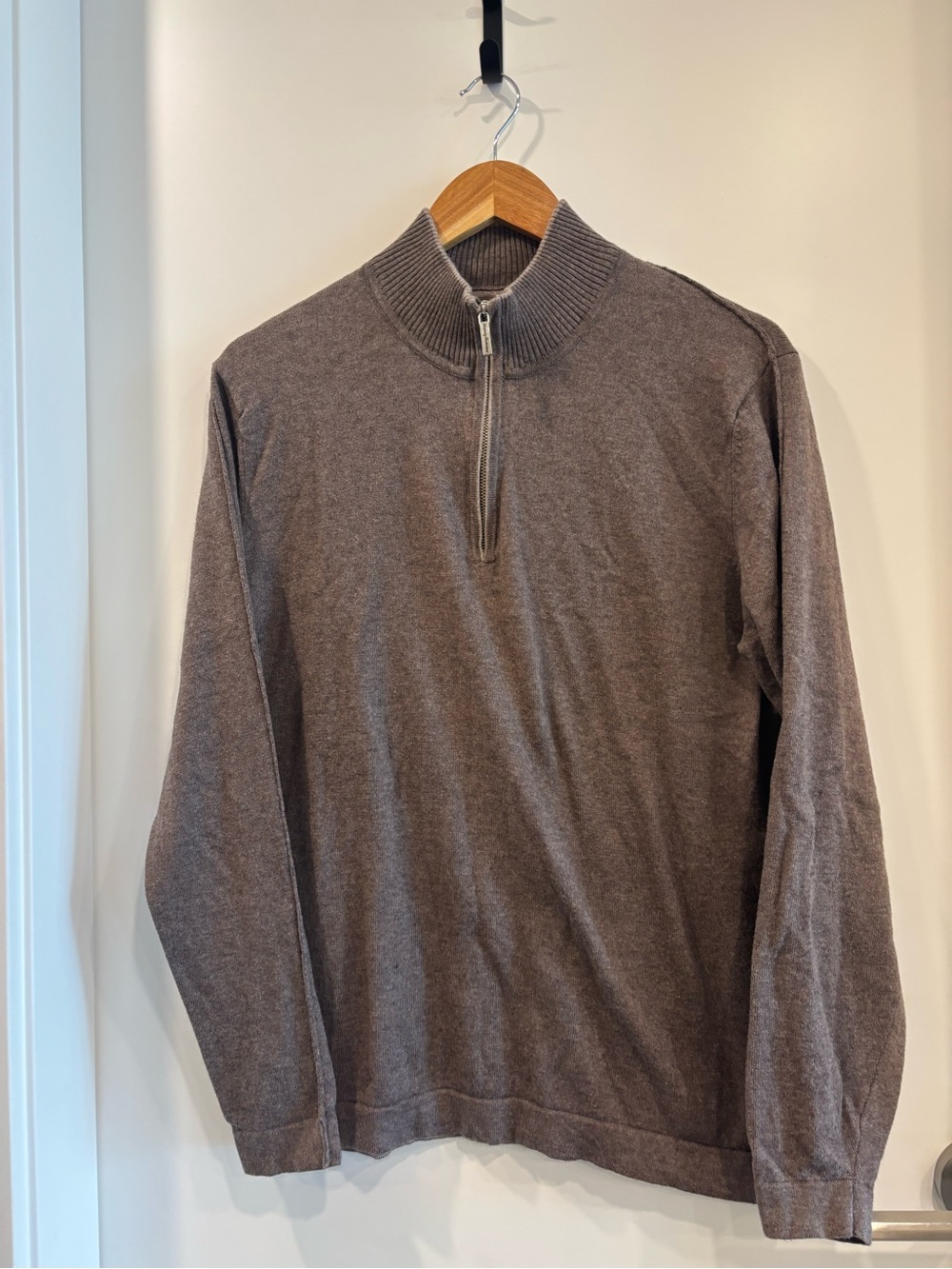 Tommy bahama half zip size M